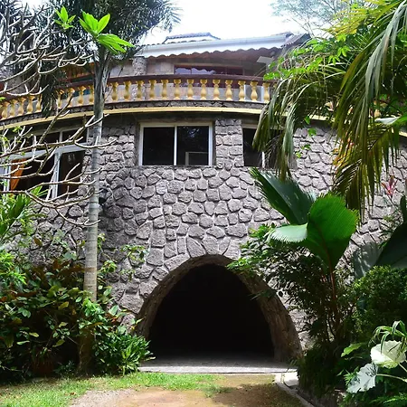 Le Triskell - Guest House